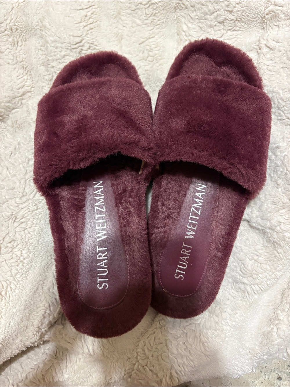Stuart Weitzman Plush Open-Toe Slide Slippers in Burgundy